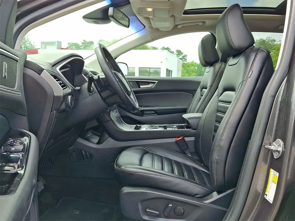 Thumbnail: 2020 Ford Edge - 11