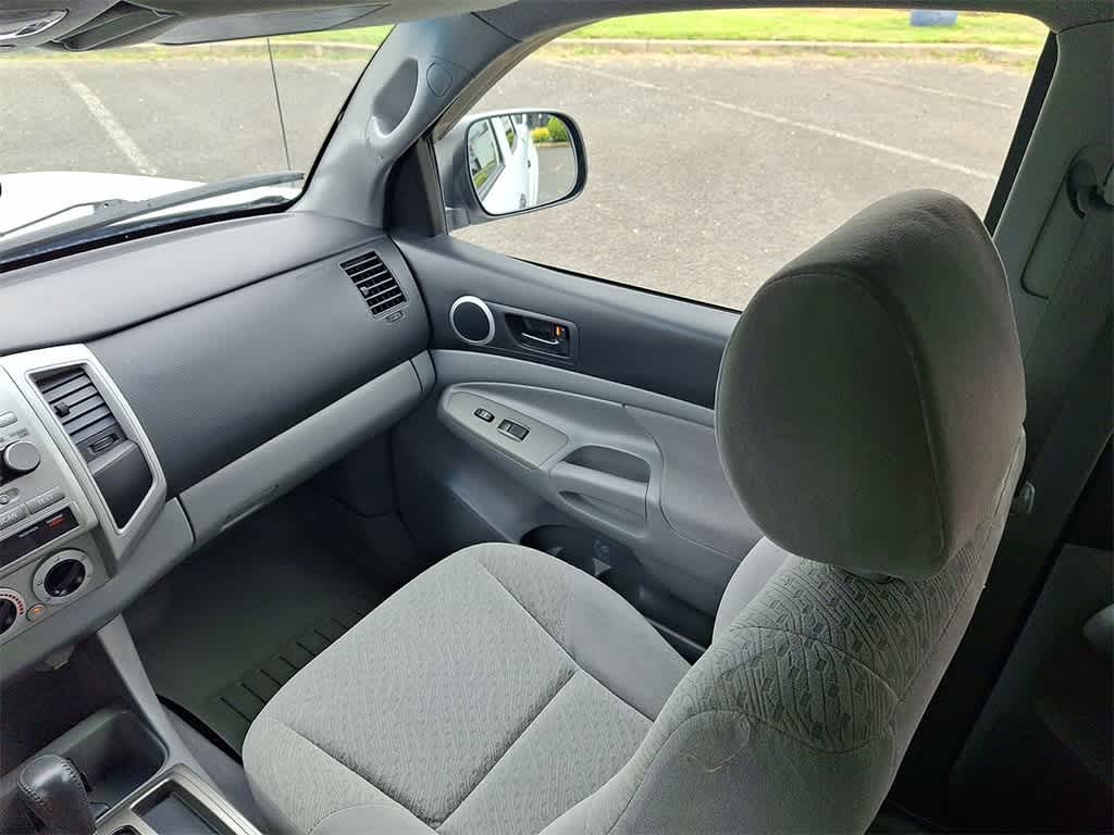 Thumbnail: 2007 Toyota Tacoma - 11