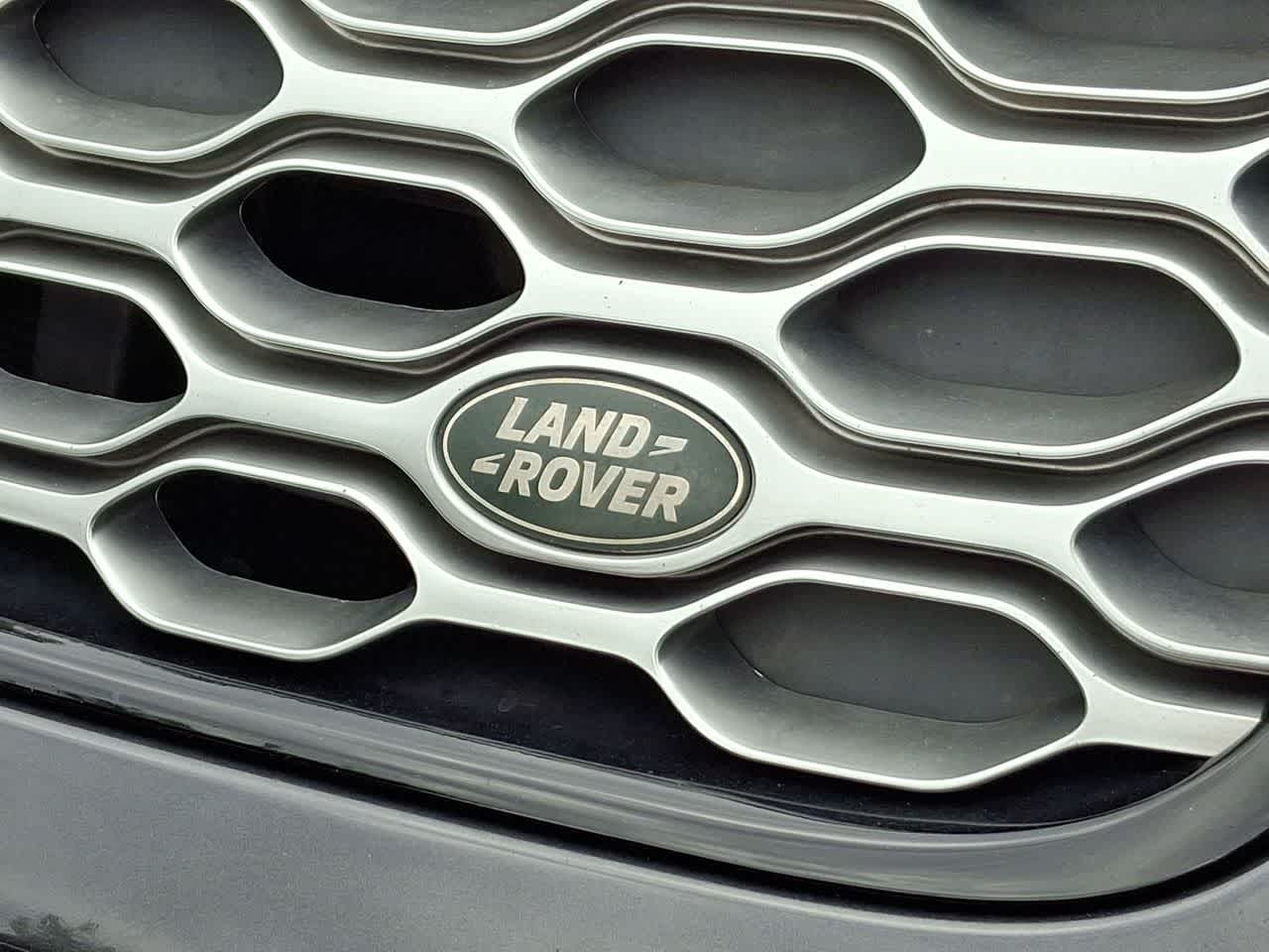 Thumbnail: 2023 Land Rover Discovery - 27