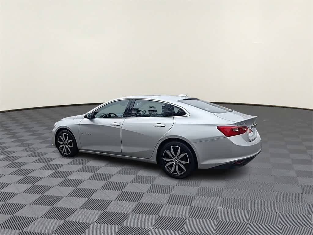 Thumbnail: 2017 Chevrolet Malibu - 6