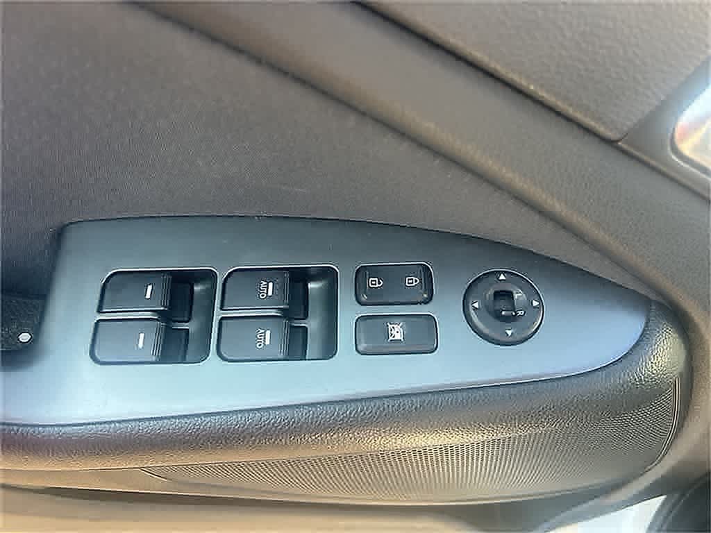 Thumbnail: 2015 Kia Optima - 13