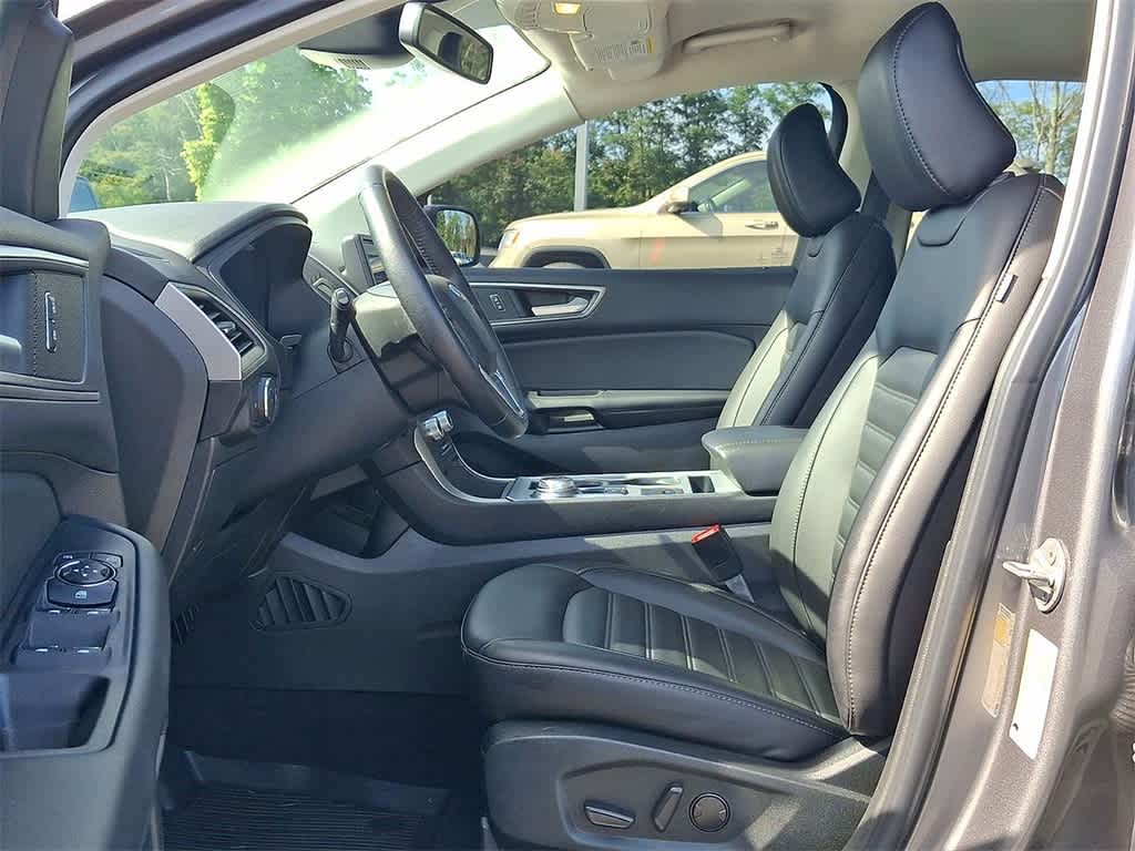Thumbnail: 2022 Ford Edge - 17