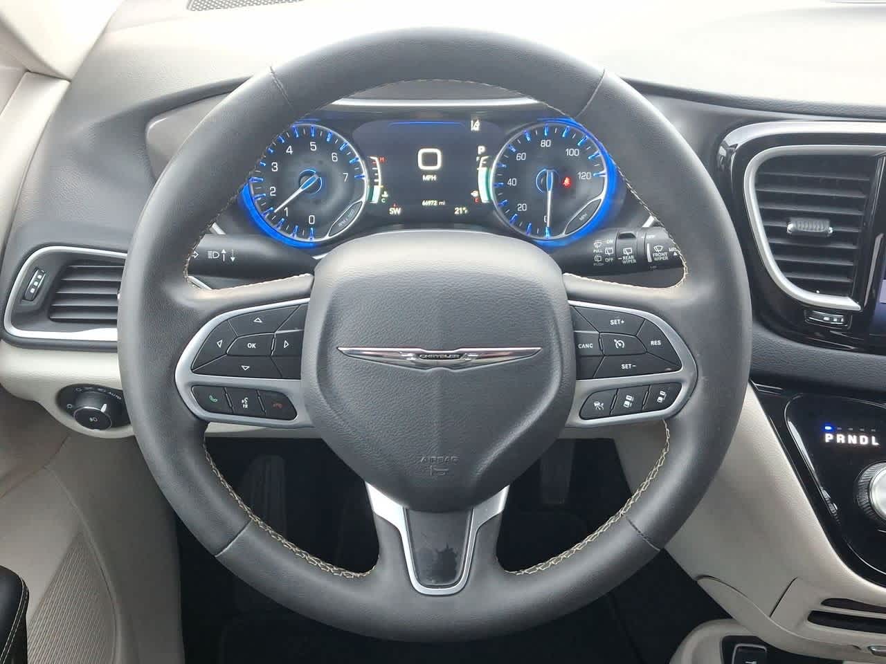 Thumbnail: 2023 Chrysler Pacifica - 22