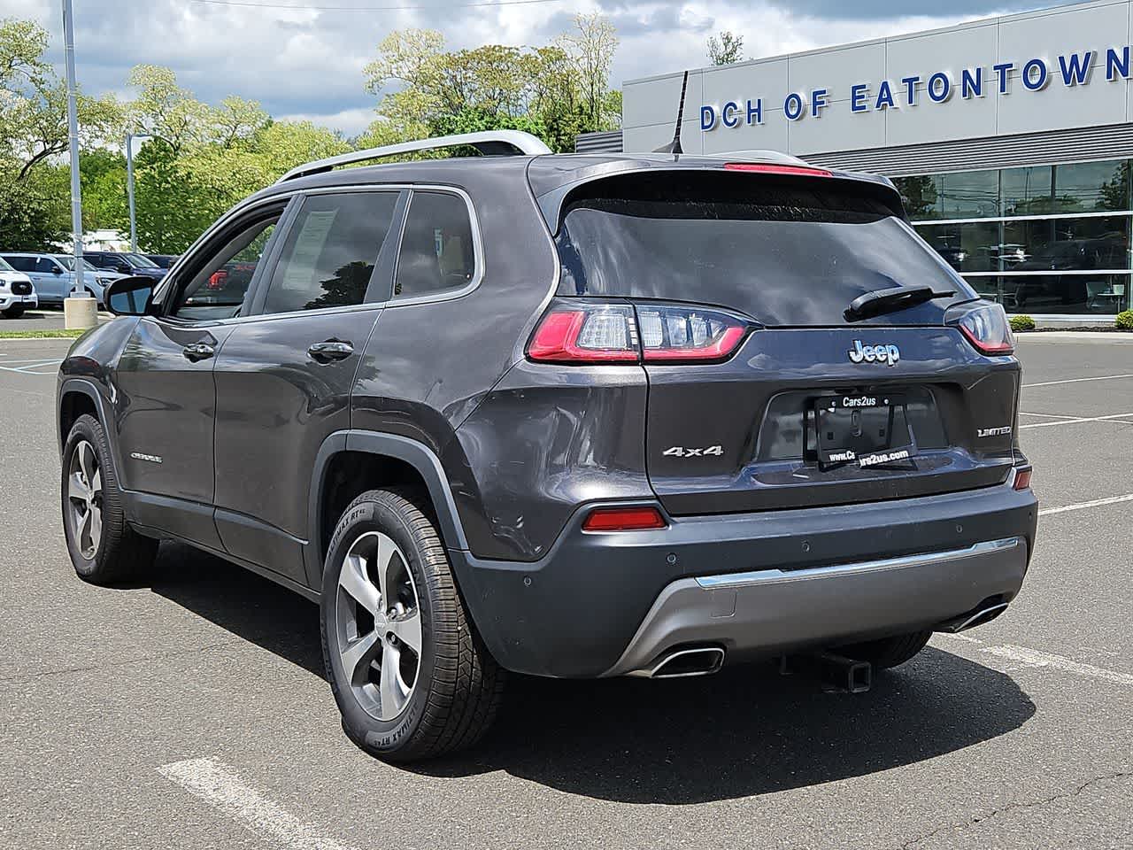 Thumbnail: 2019 Jeep Cherokee - 28