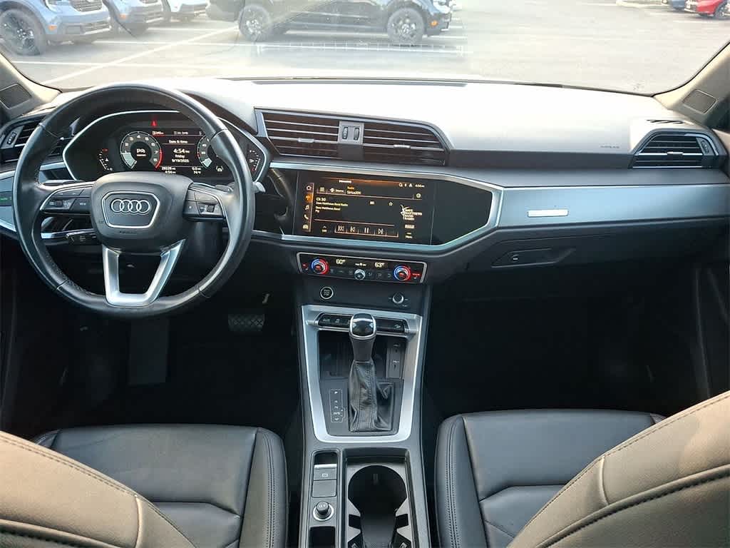 Thumbnail: 2024 Audi Q3 - 10