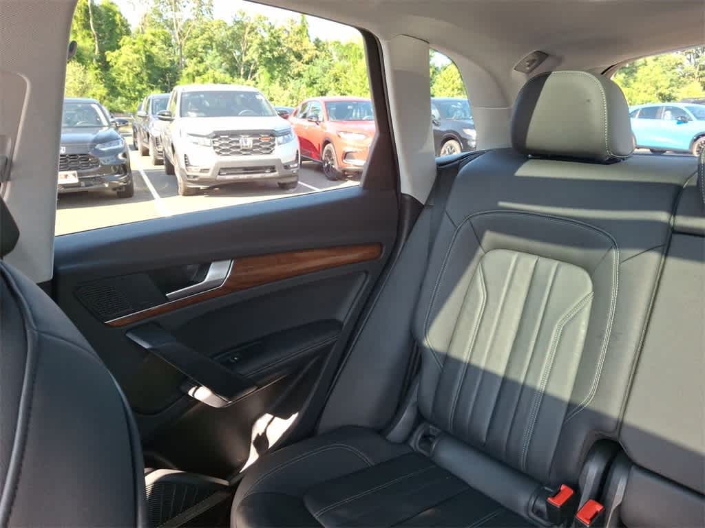 Thumbnail: 2023 Audi Q5 - 12