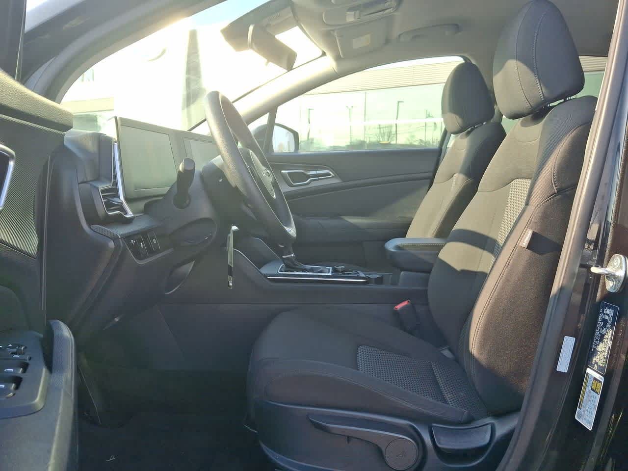 Thumbnail: 2024 Kia Sportage - 17