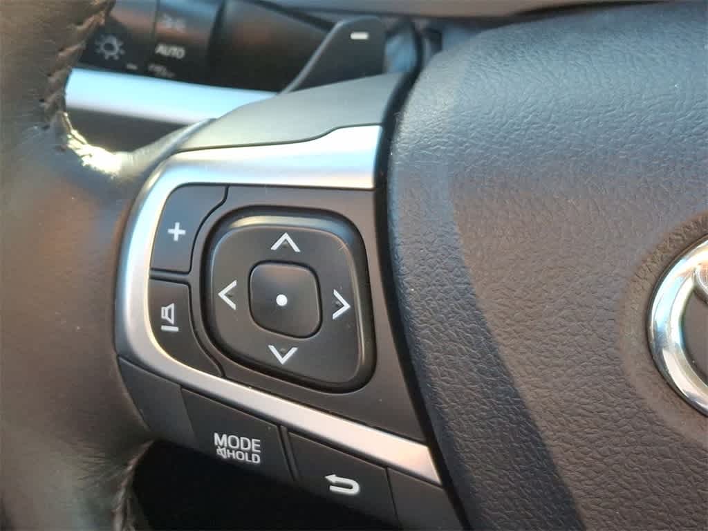 Thumbnail: 2015 Toyota Camry - 23