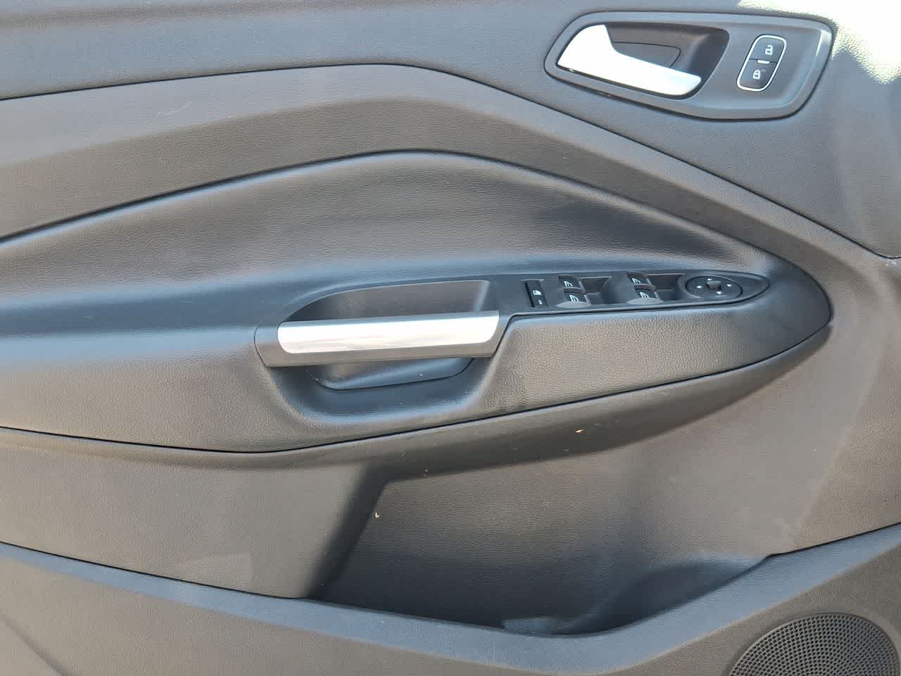 Thumbnail: 2019 Ford Escape - 16