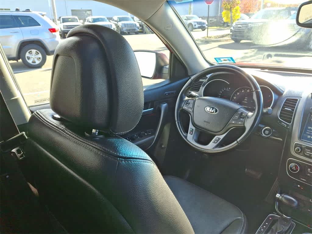 Thumbnail: 2014 Kia Sorento - 15