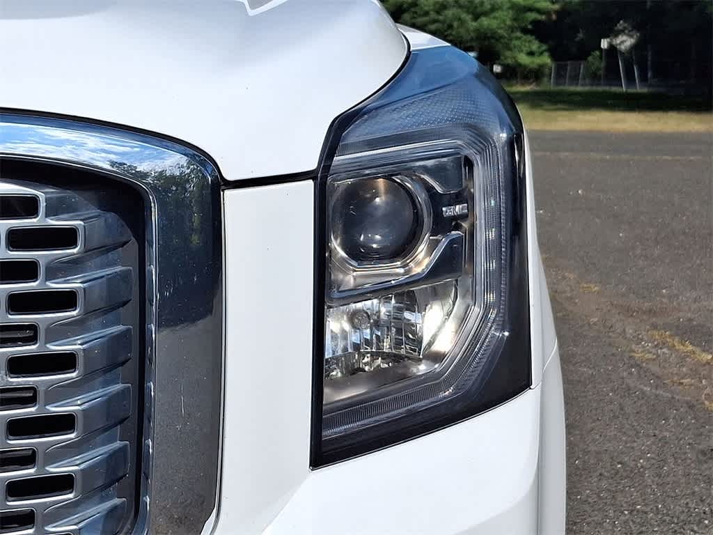 Thumbnail: 2017 GMC Yukon XL - 30