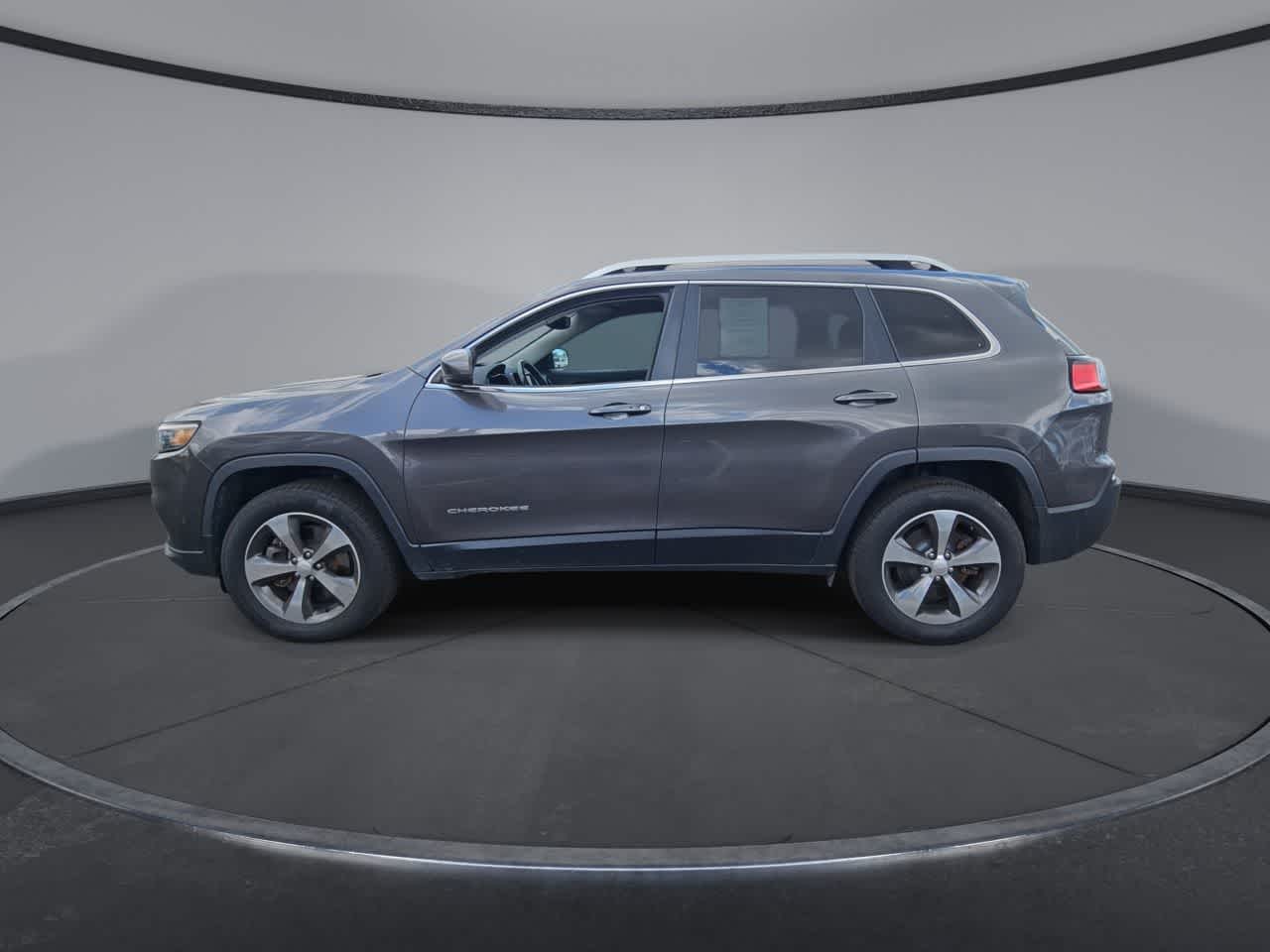 Thumbnail: 2019 Jeep Cherokee - 5