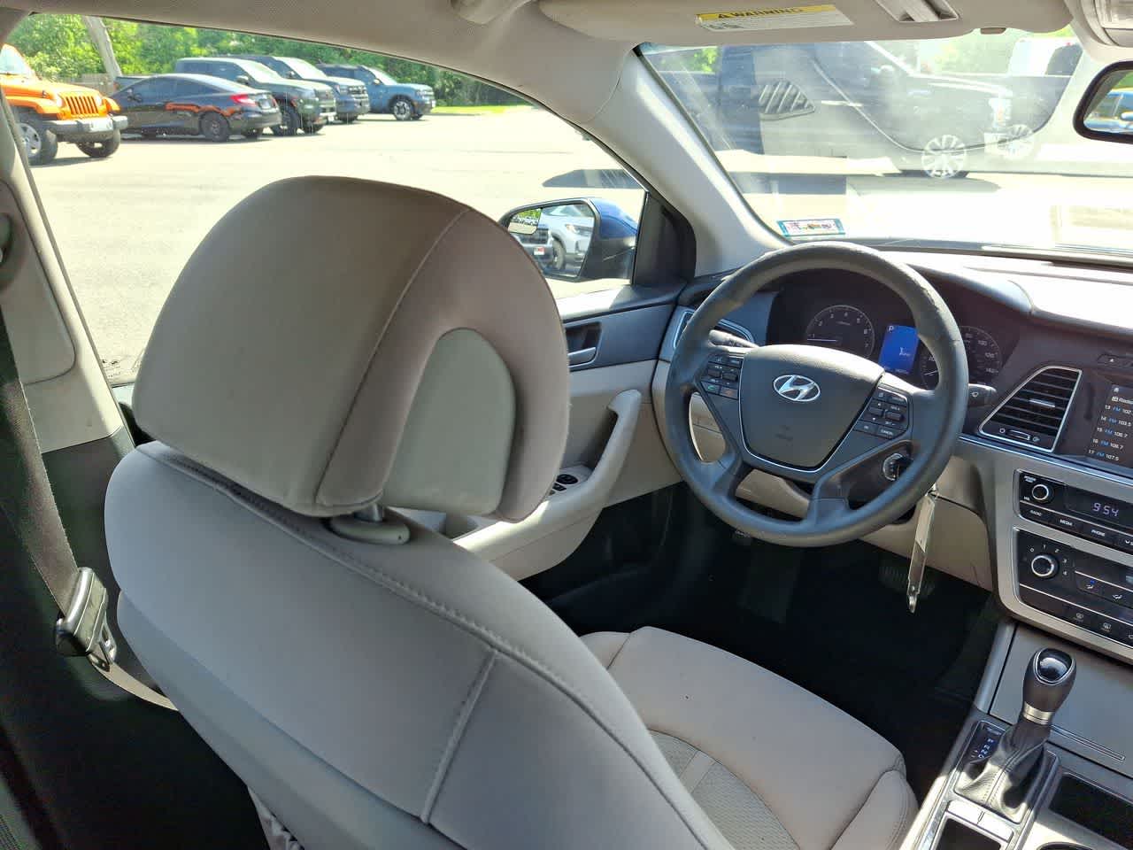Thumbnail: 2016 Hyundai Sonata - 15