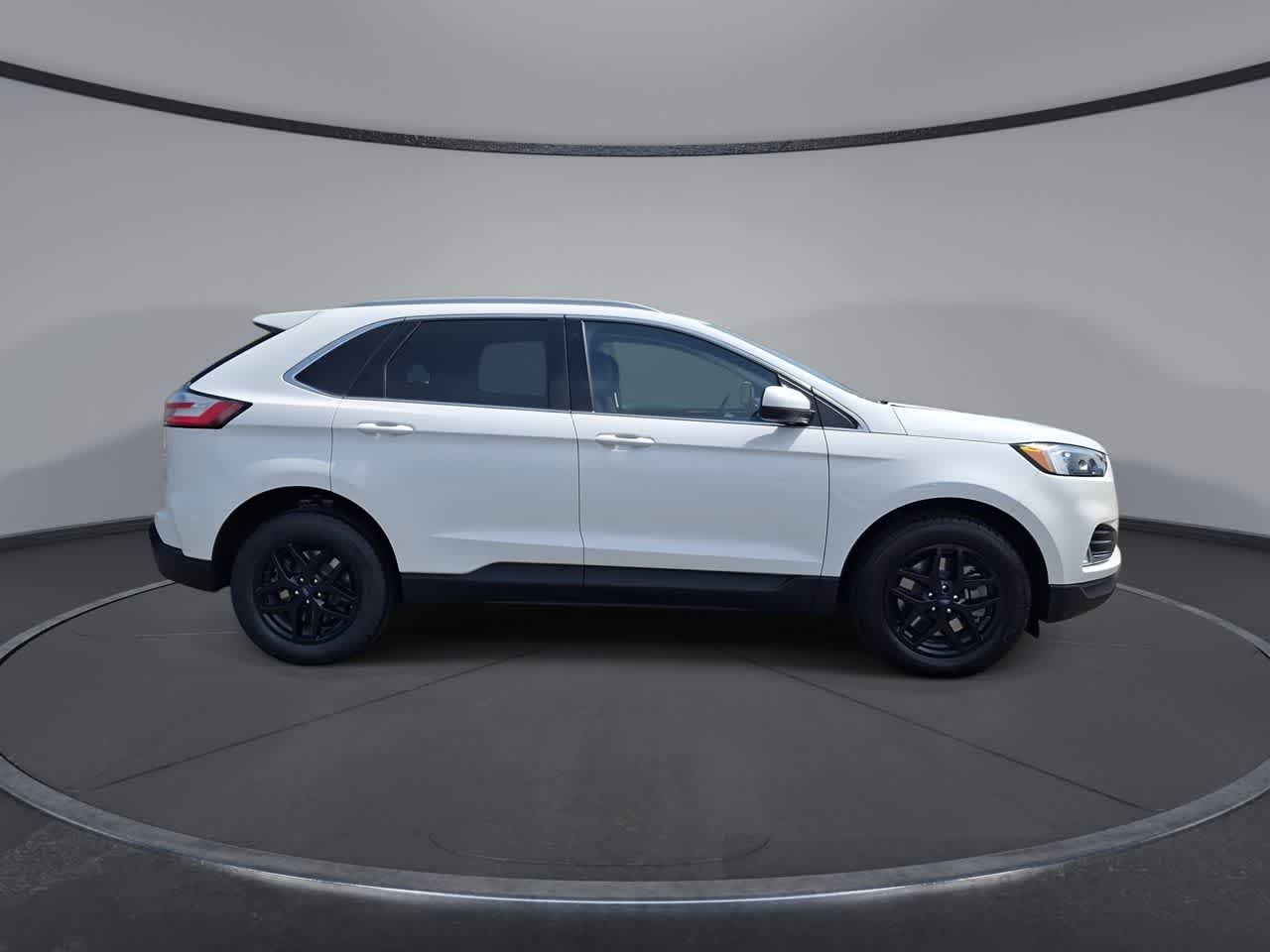 Thumbnail: 2022 Ford Edge - 9
