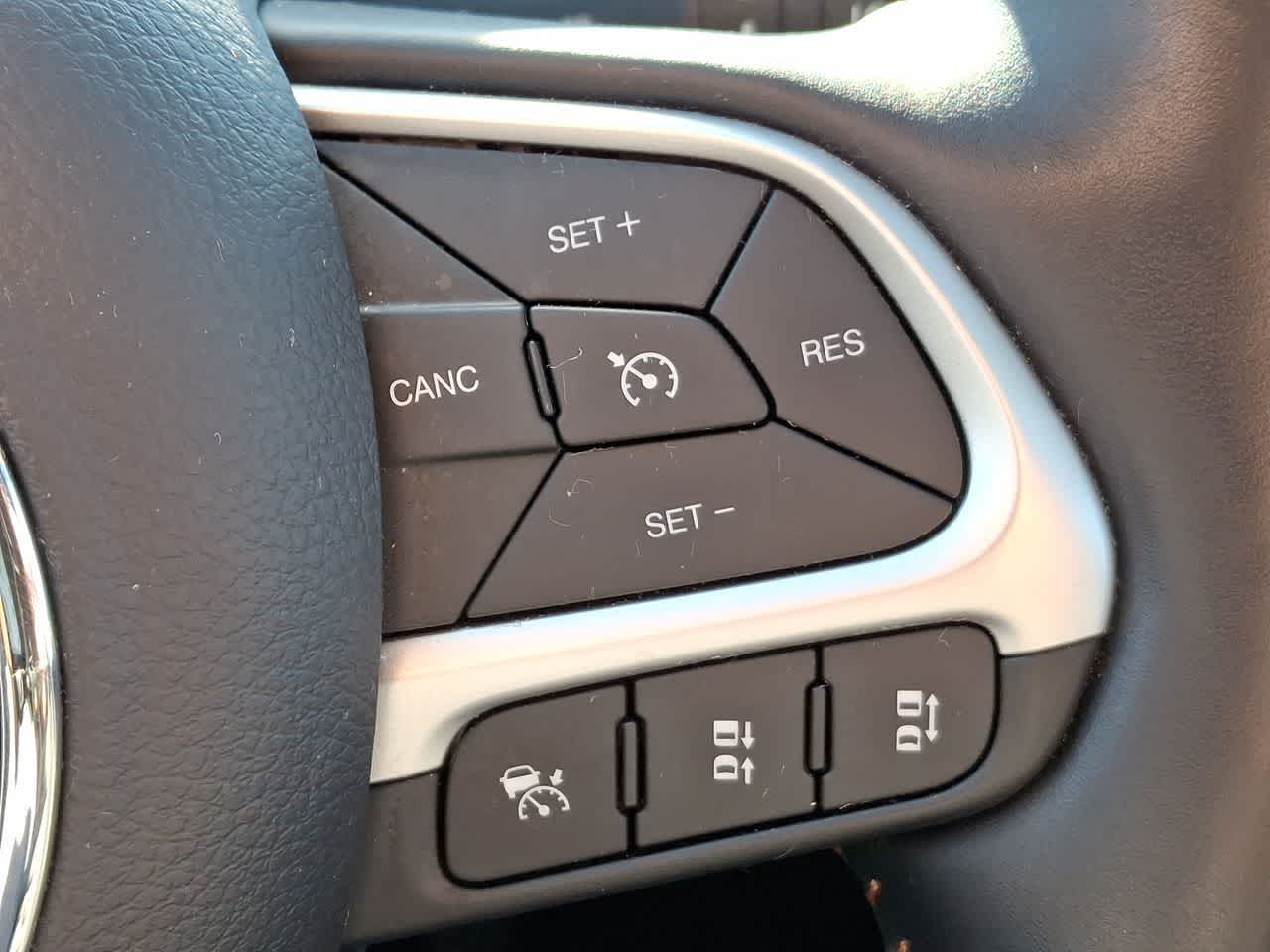 Thumbnail: 2021 Jeep Compass - 24