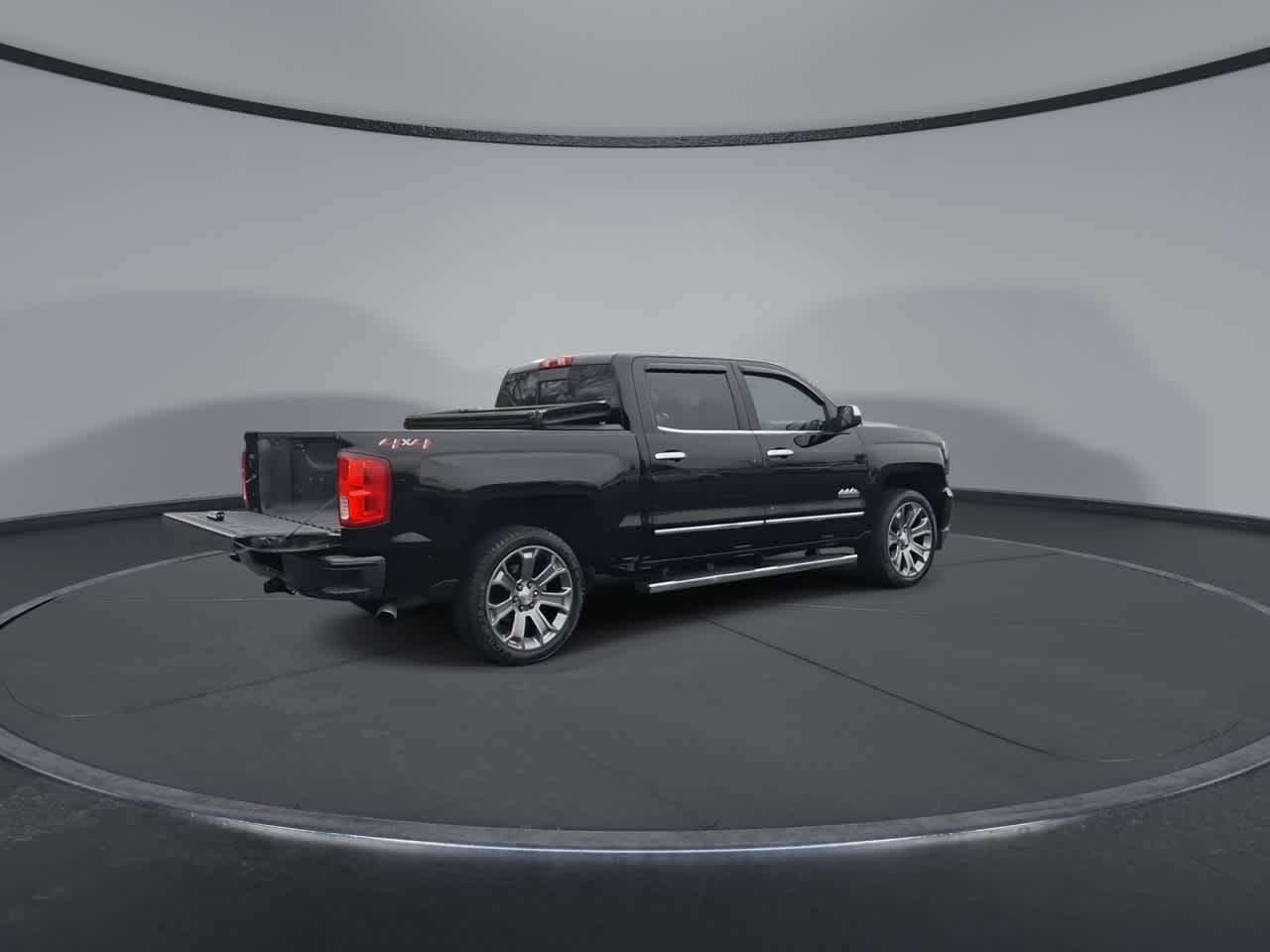 Thumbnail: 2018 Chevrolet Silverado 1500 - 8