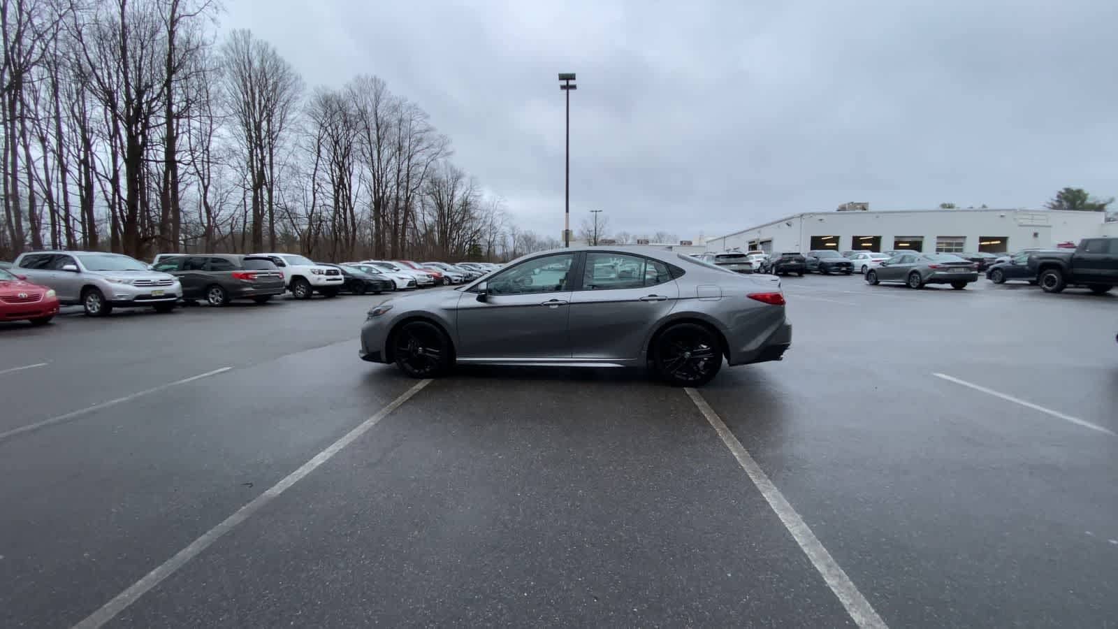 Thumbnail: 2025 Toyota Camry - 11