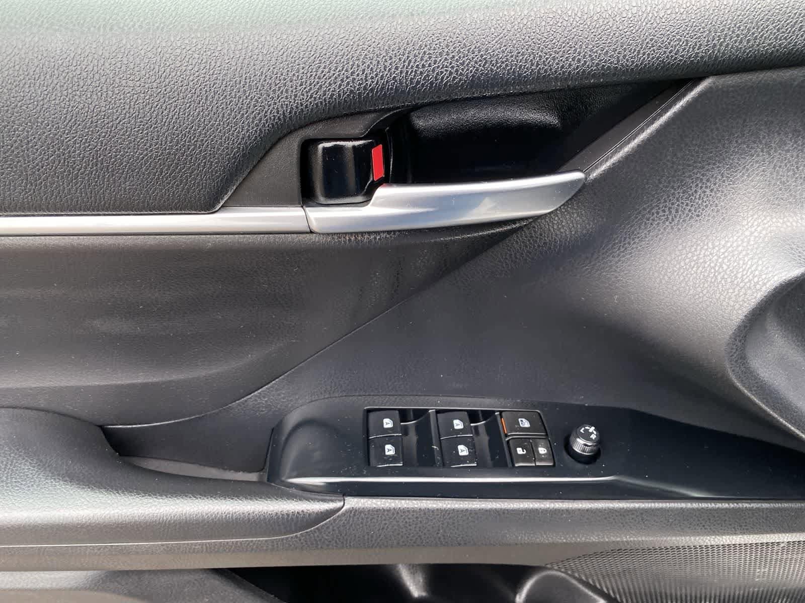 Thumbnail: 2020 Toyota Camry - 20