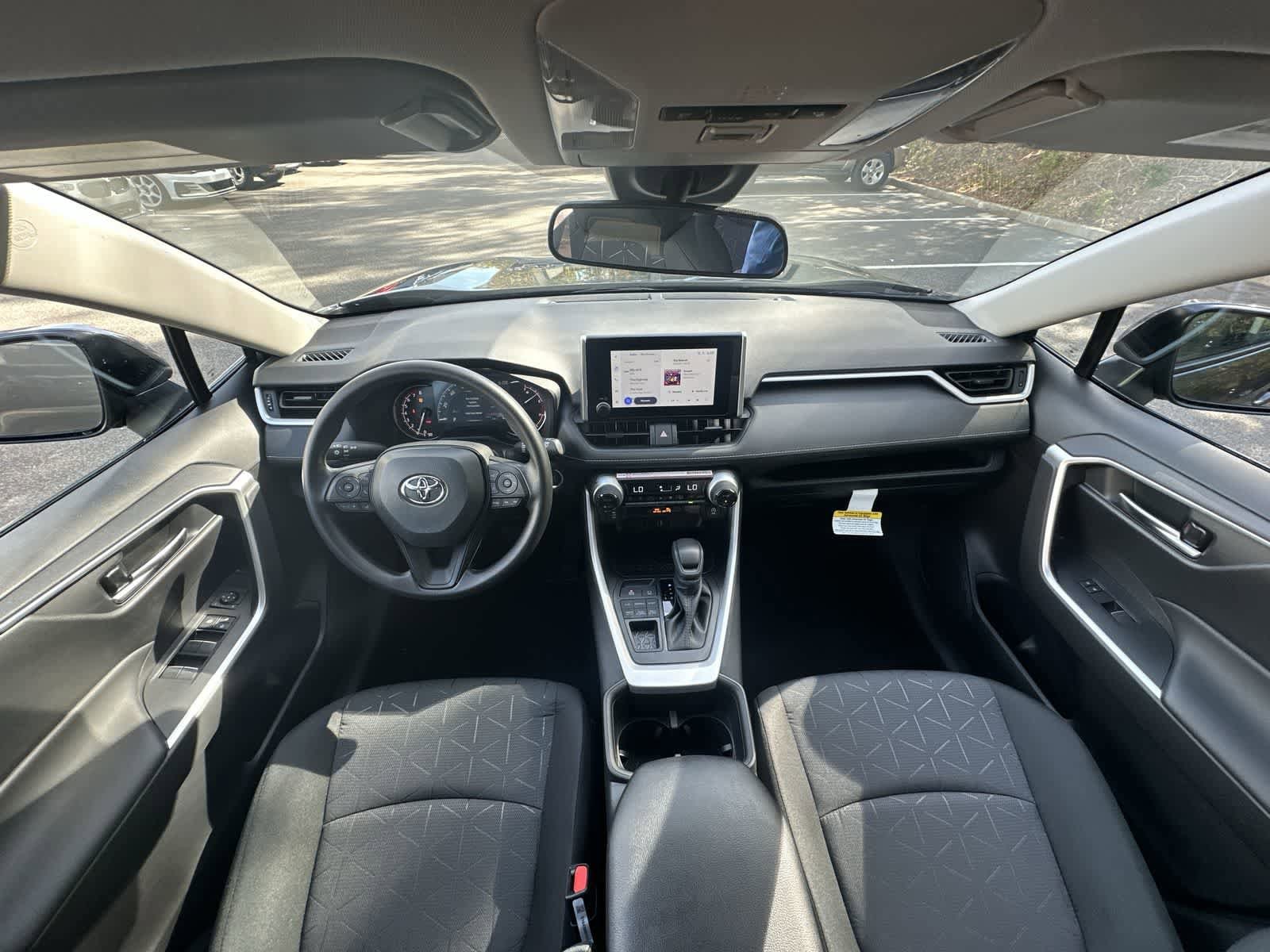 Thumbnail: 2025 Toyota RAV4 - 28