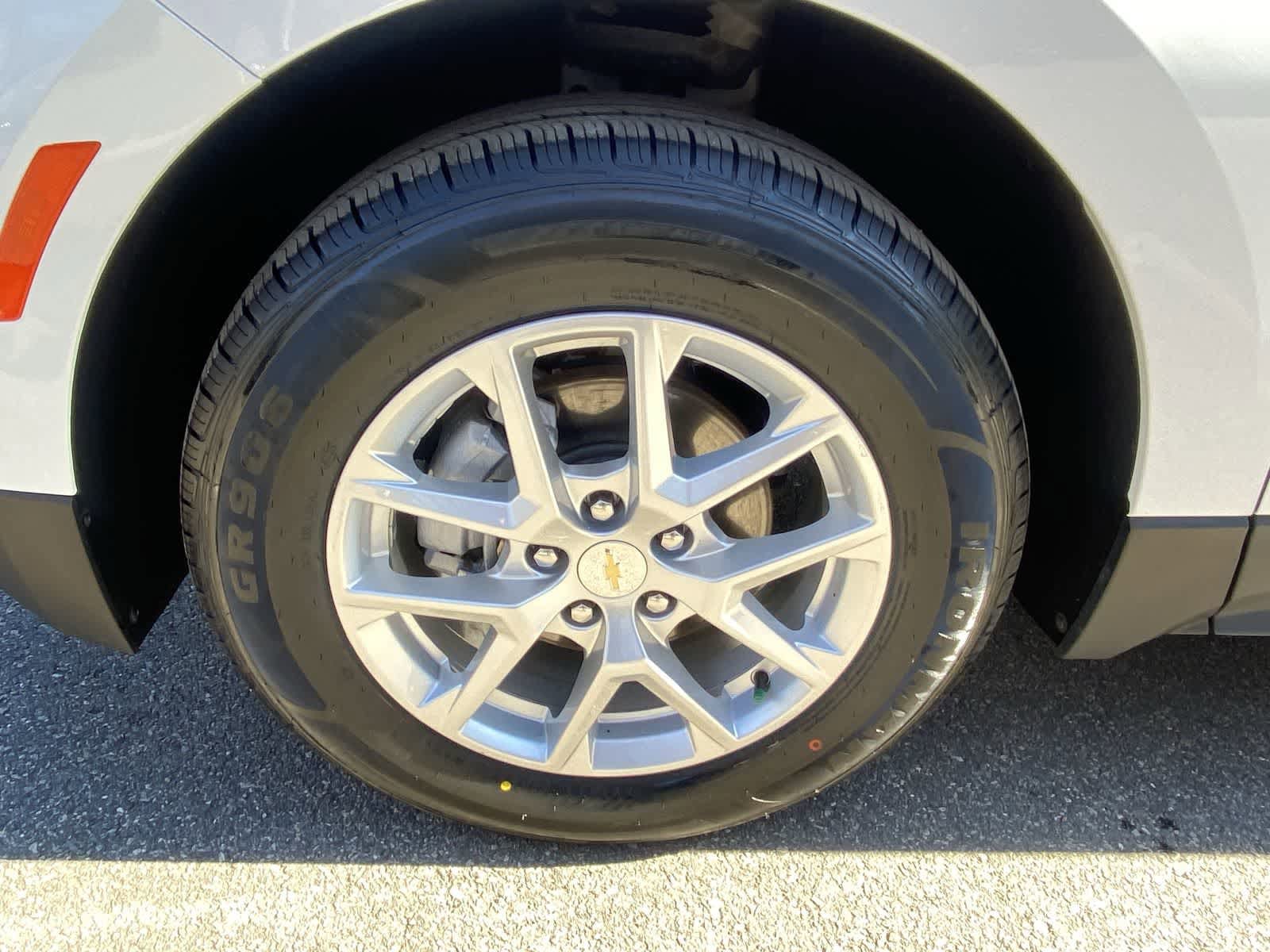 Thumbnail: 2024 Chevrolet Equinox - 18