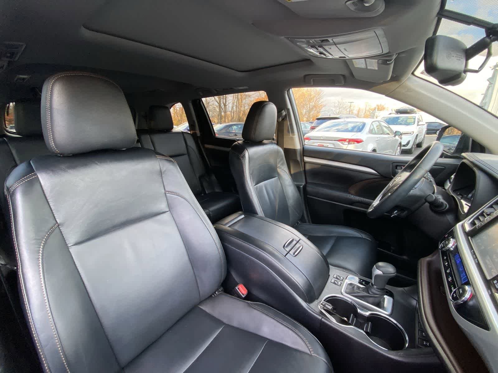 Thumbnail: 2016 Toyota Highlander - 29