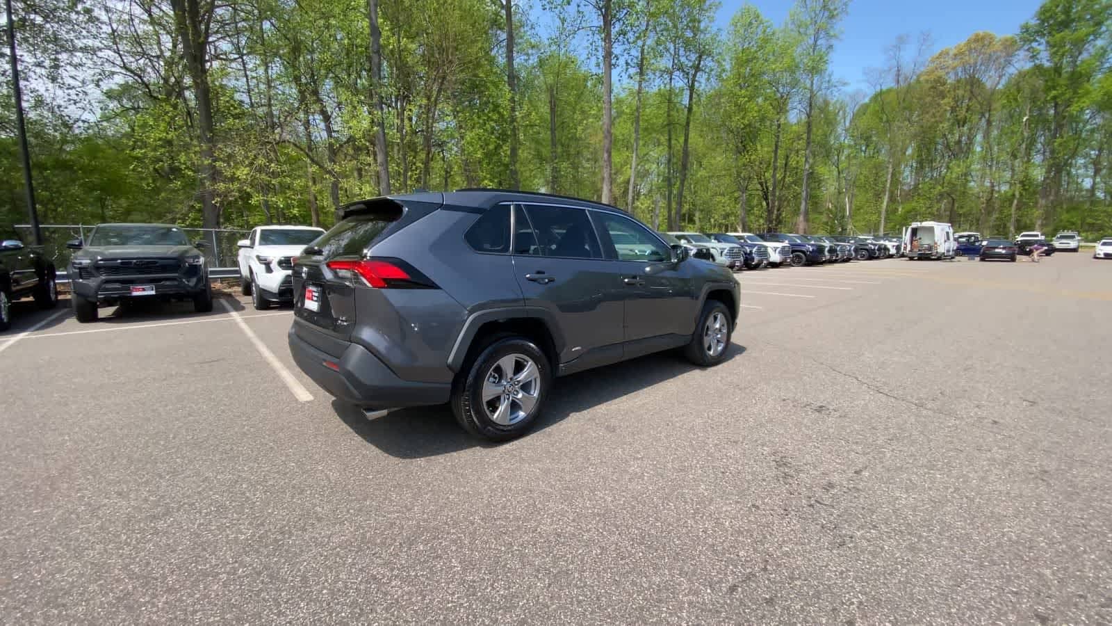 Thumbnail: 2025 Toyota RAV4 - 12