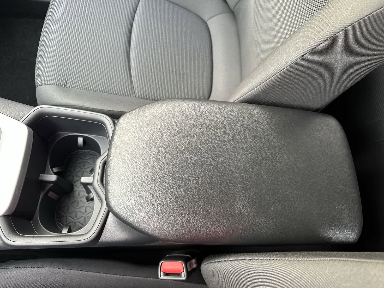 Thumbnail: 2025 Toyota RAV4 - 28