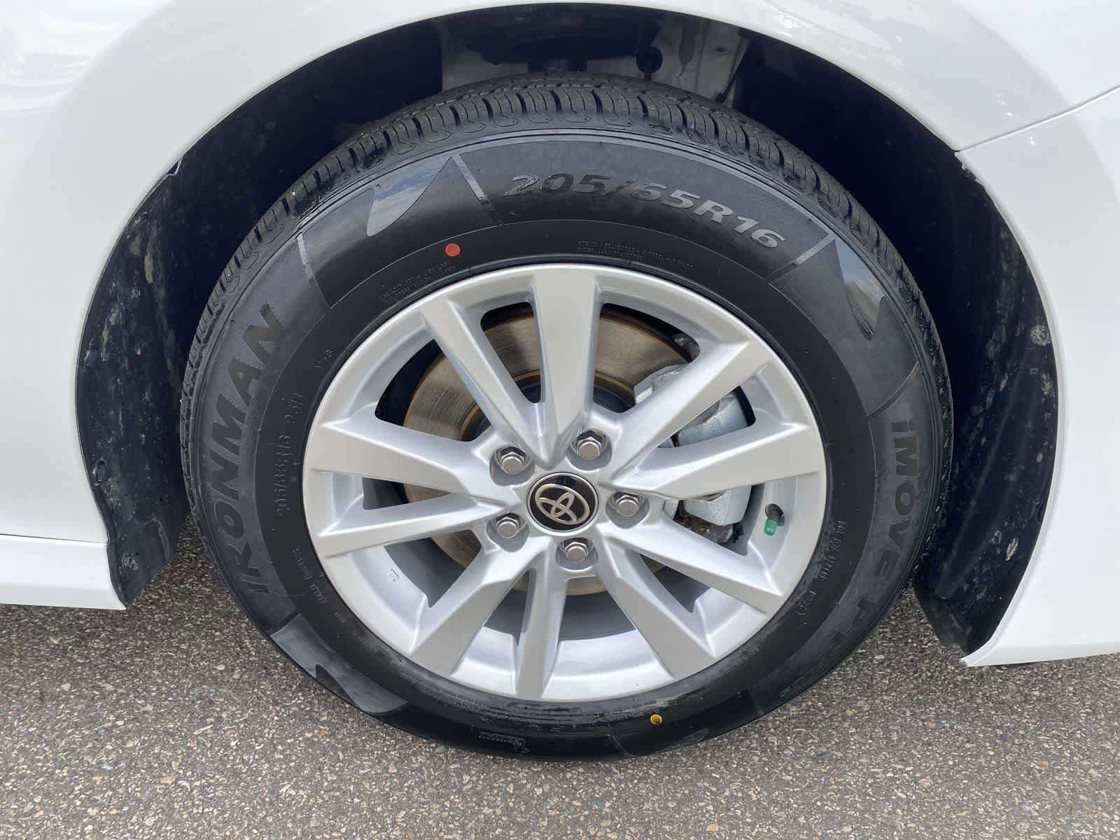 Thumbnail: 2025 Toyota Camry - 18