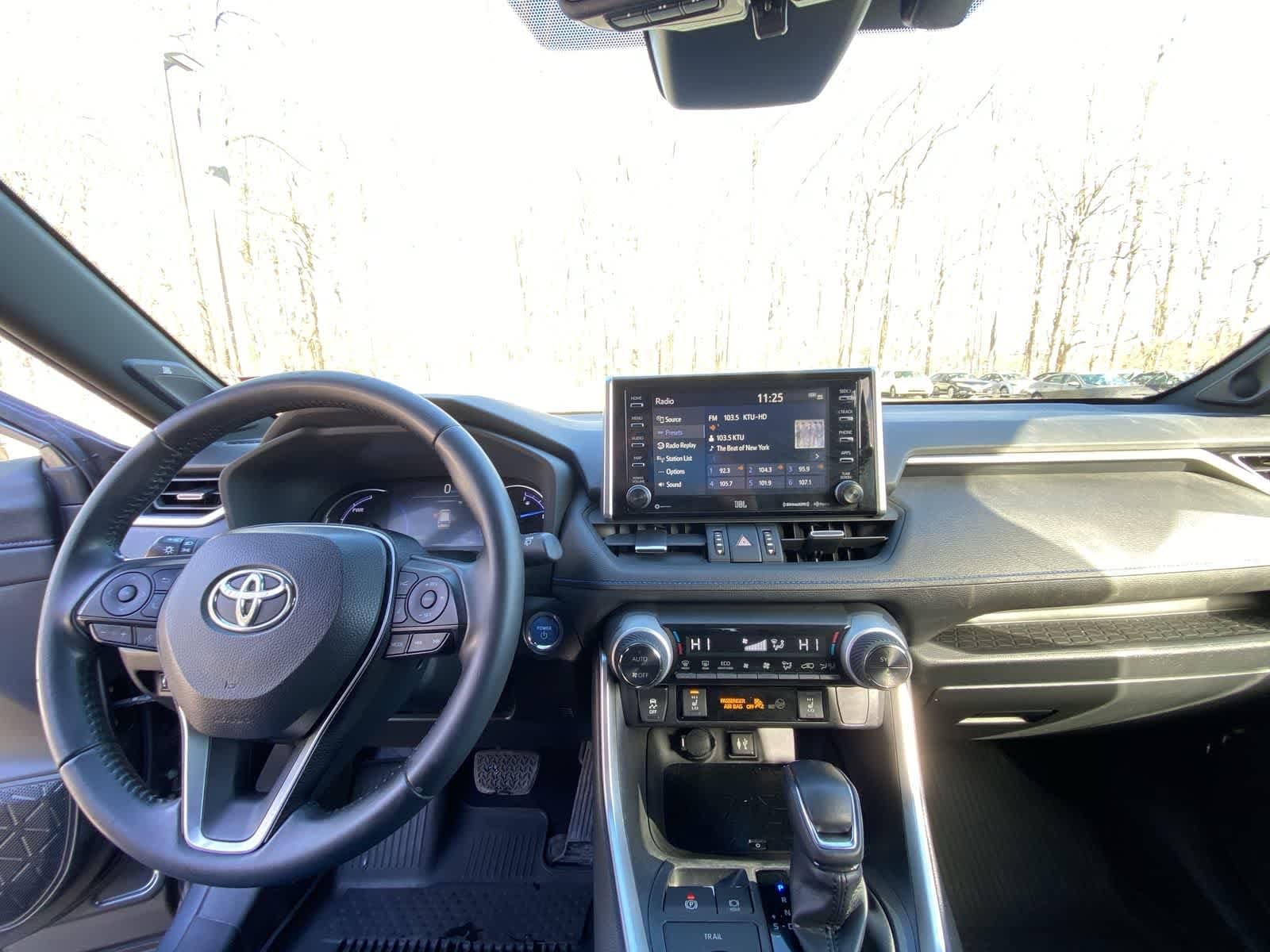 Thumbnail: 2019 Toyota RAV4 - 25