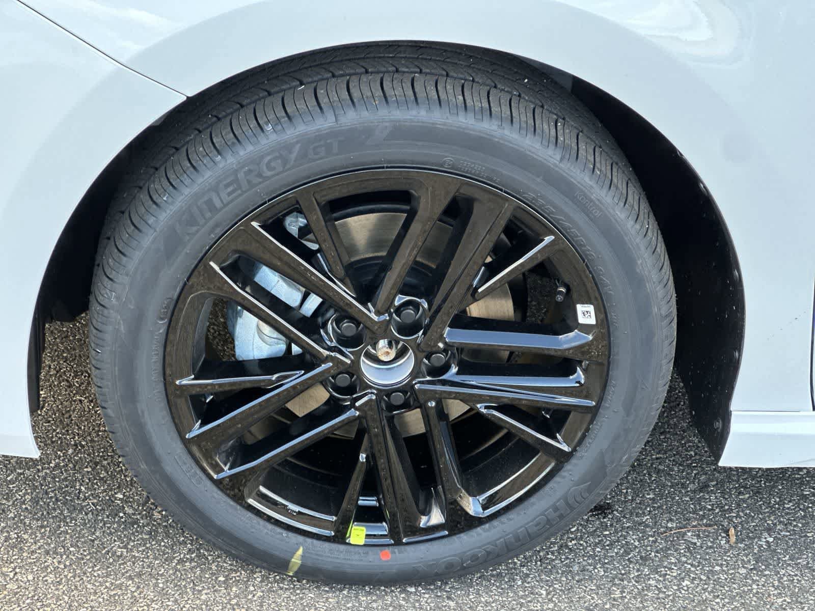 Thumbnail: 2026 Toyota Camry - 10