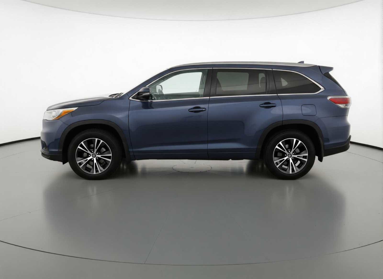 Thumbnail: 2016 Toyota Highlander - 6