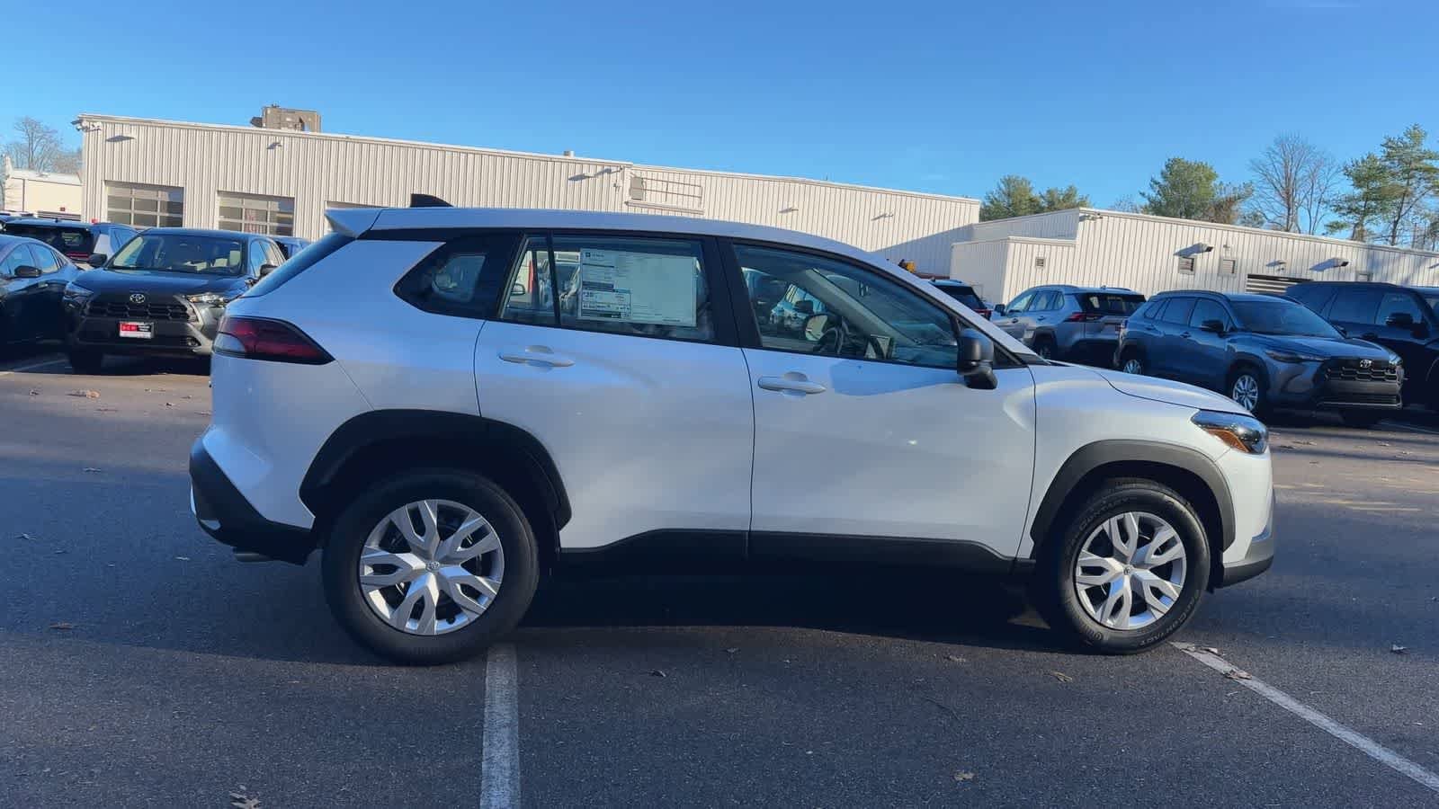 Thumbnail: 2026 Toyota Corolla Cross - 9