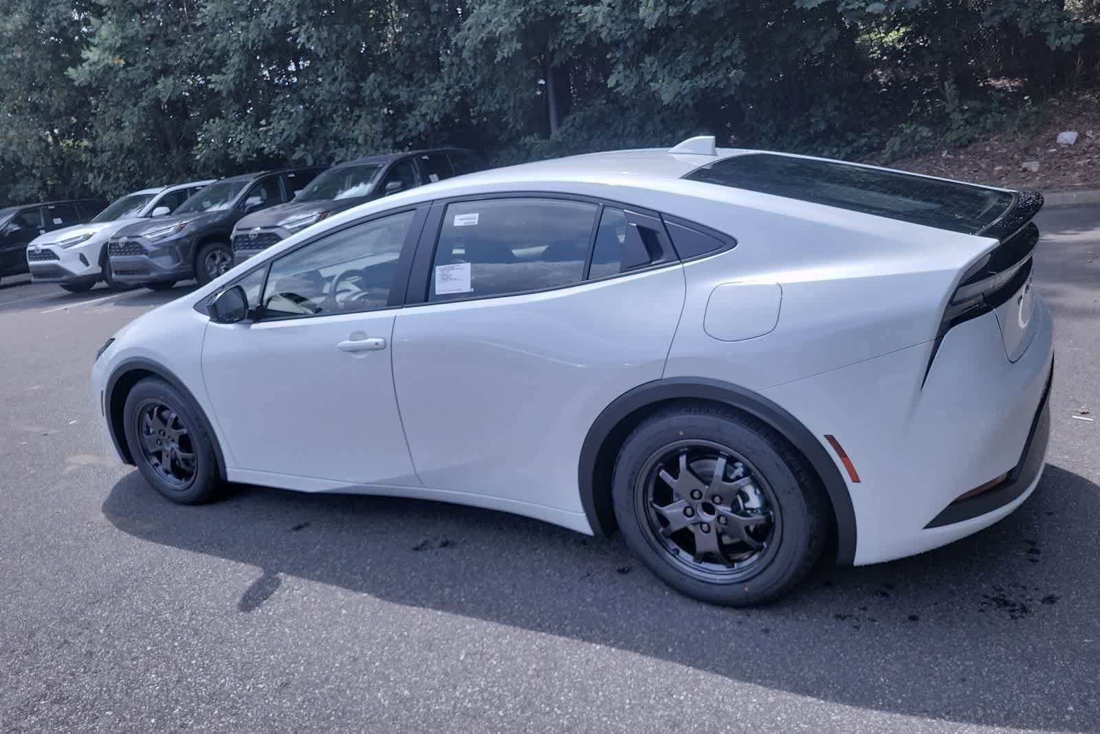 Thumbnail: 2025 Toyota Prius - 12
