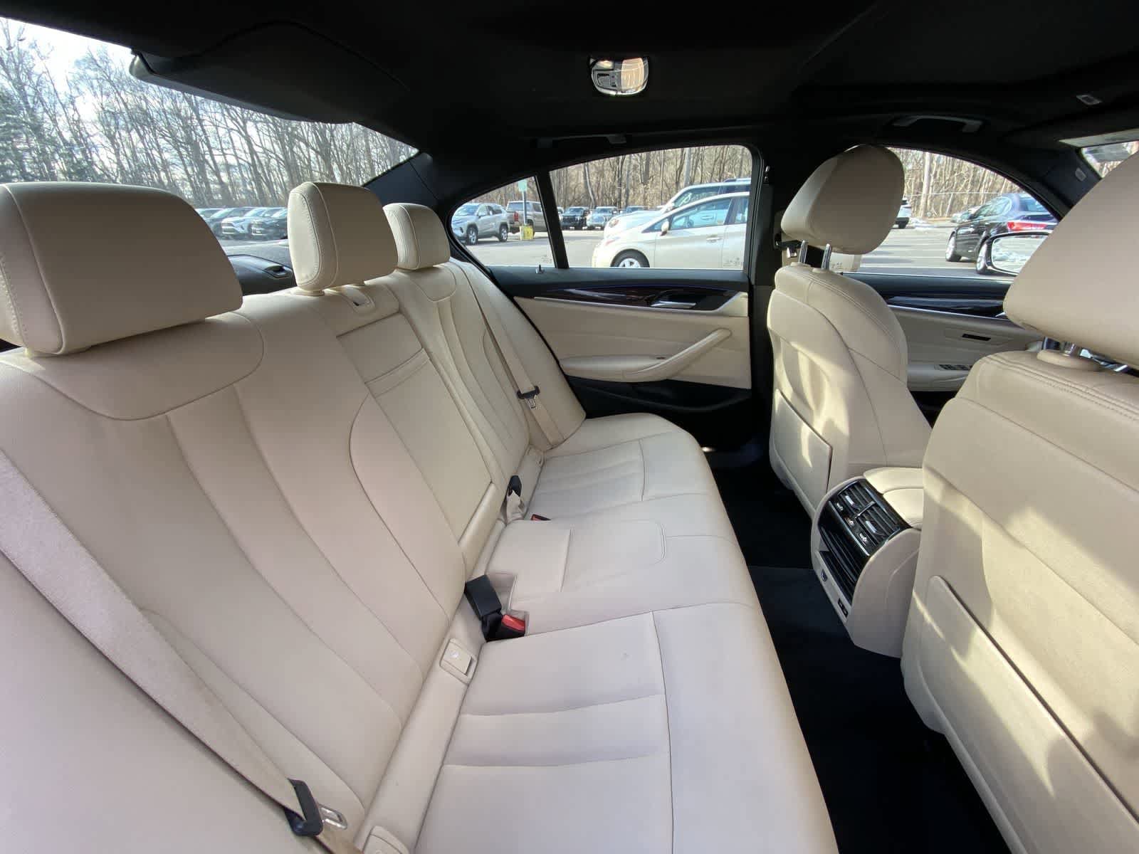 Thumbnail: 2020 BMW 5 Series - 30