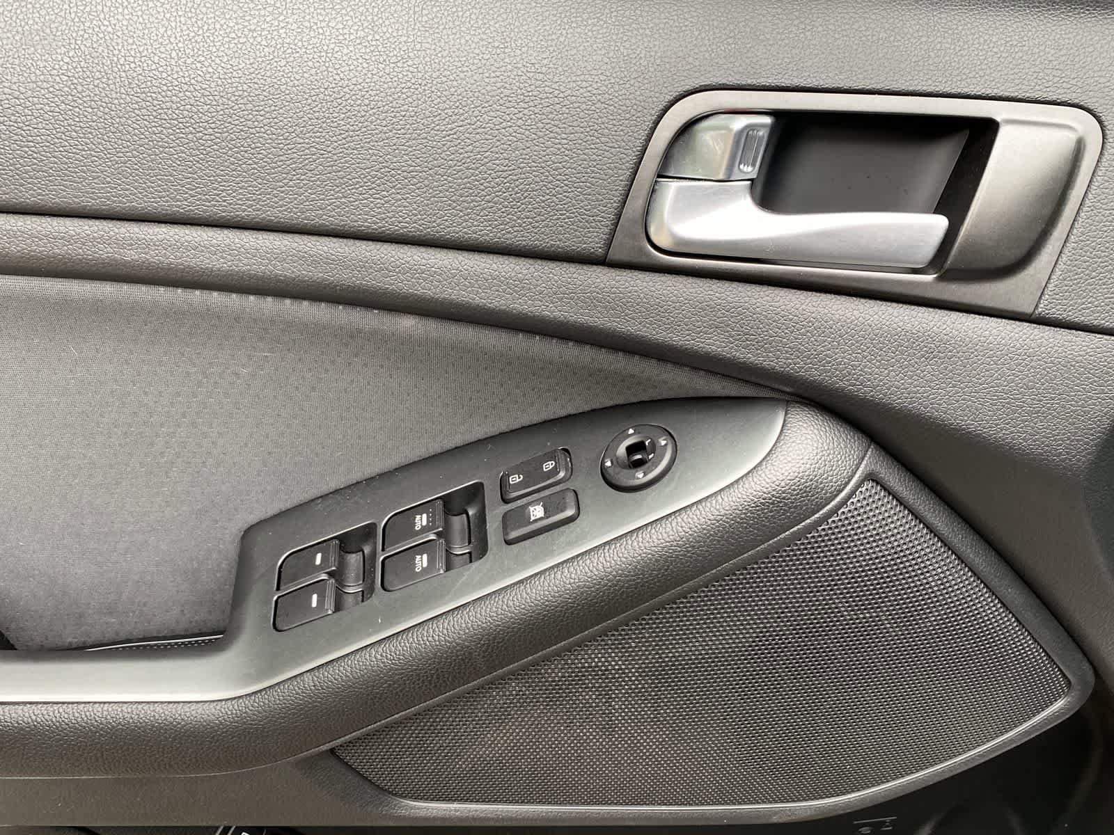 Thumbnail: 2015 Kia Optima - 15