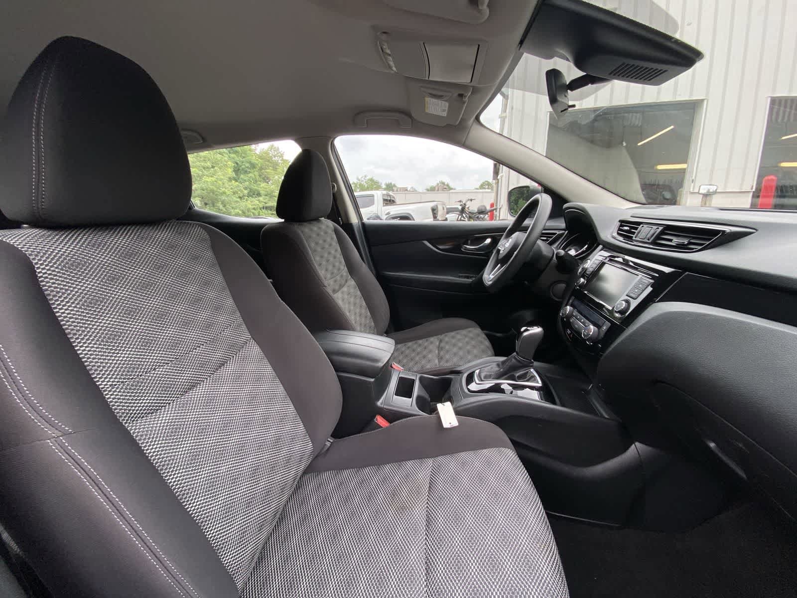 Thumbnail: 2019 Nissan Rogue Sport - 20