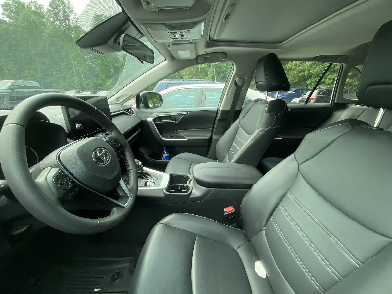 Thumbnail: 2023 Toyota RAV4 - 10