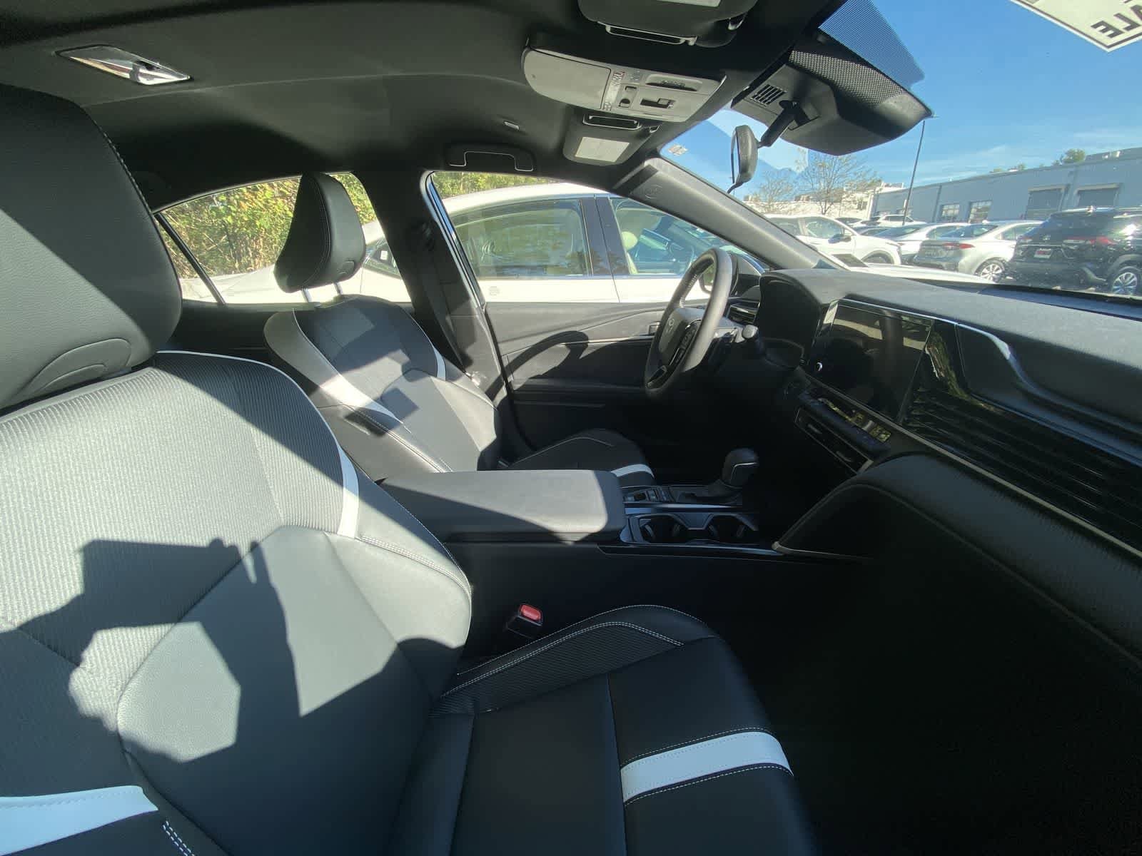 Thumbnail: 2025 Toyota Camry - 5