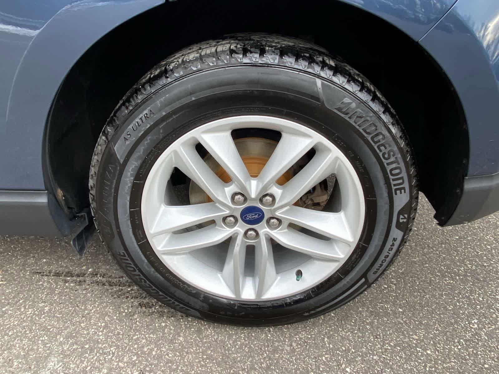 Thumbnail: 2018 Ford Edge - 15