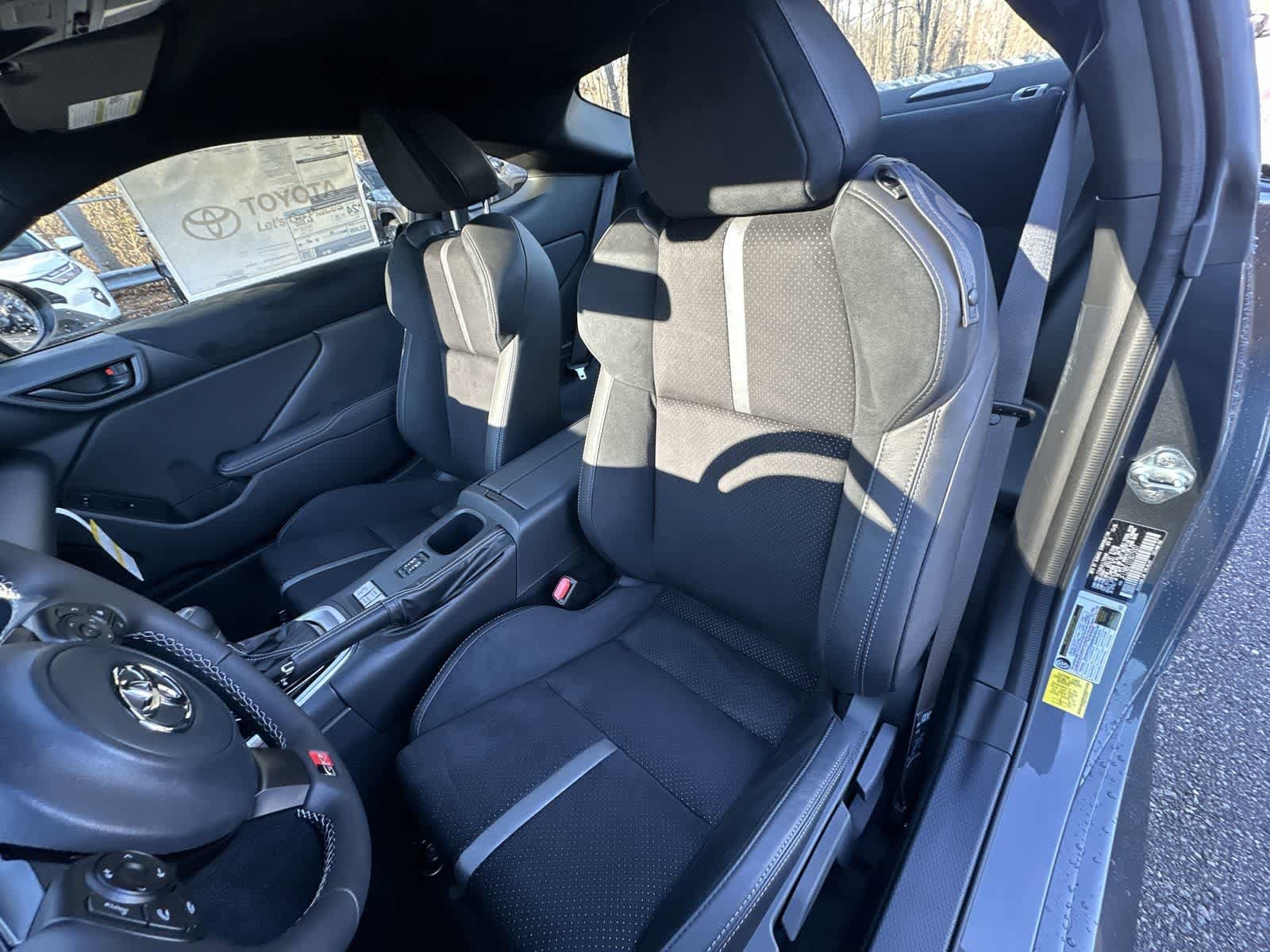 Thumbnail: 2026 Toyota GR86 - 34