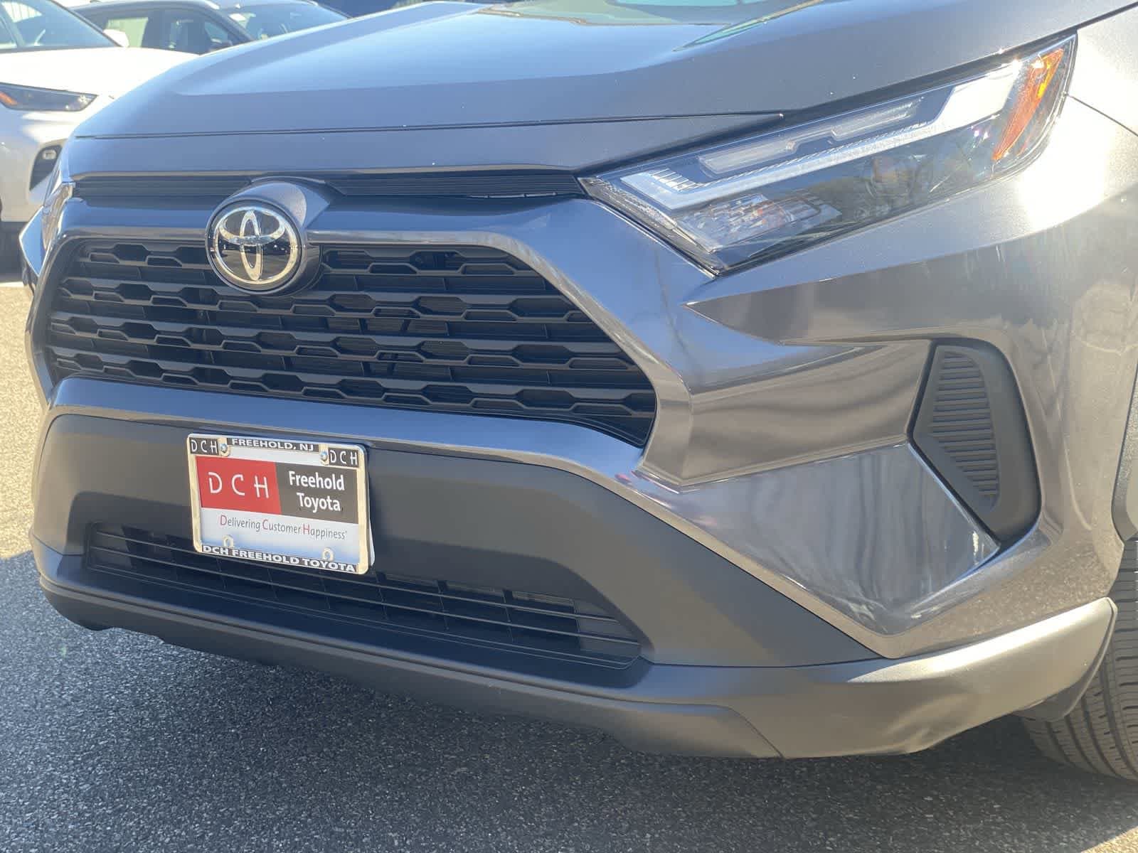 Thumbnail: 2025 Toyota RAV4 - 16