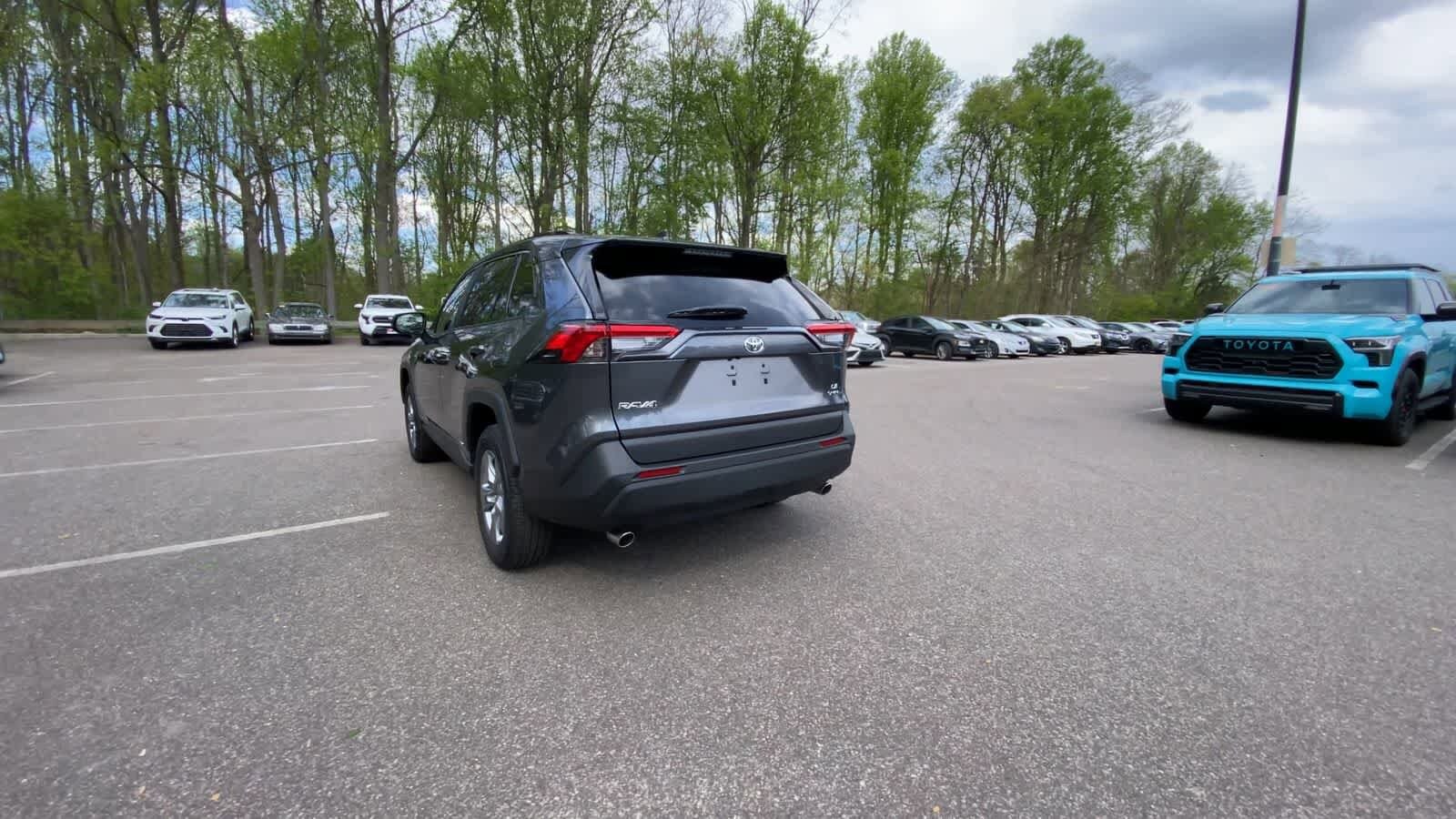 Thumbnail: 2025 Toyota RAV4 - 11