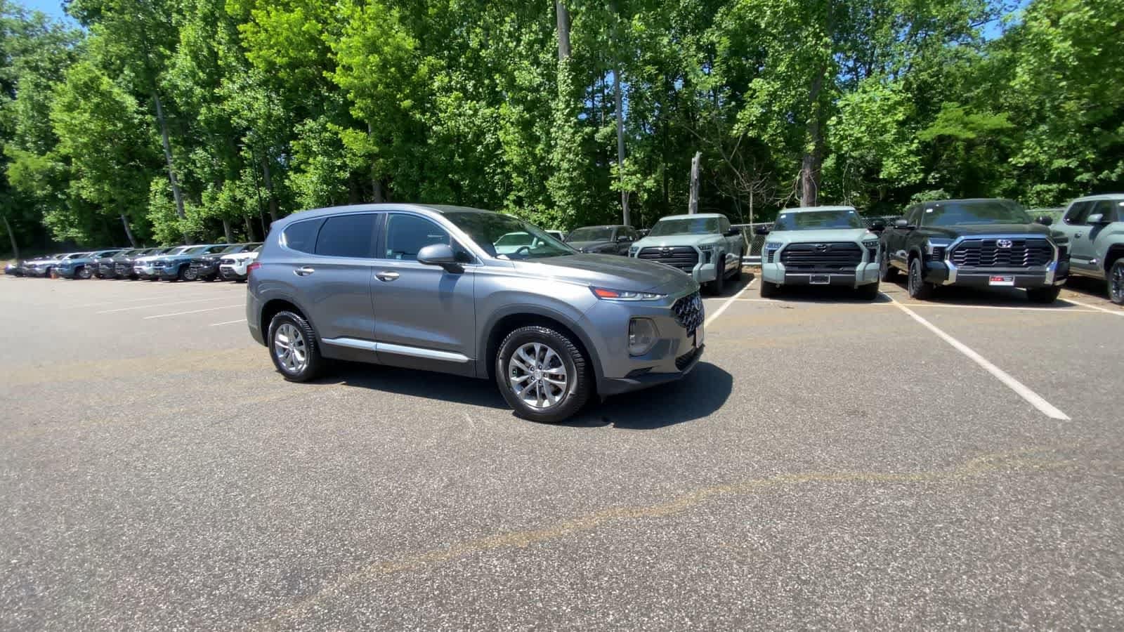 Thumbnail: 2019 Hyundai Santa Fe - 3