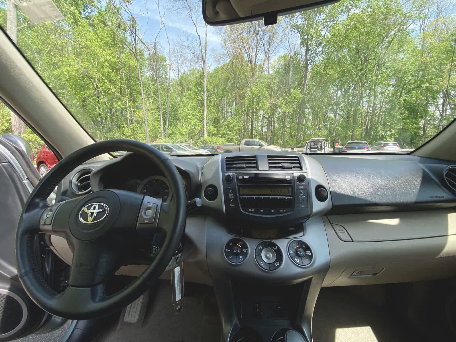 2008 Toyota RAV4 Limited 19