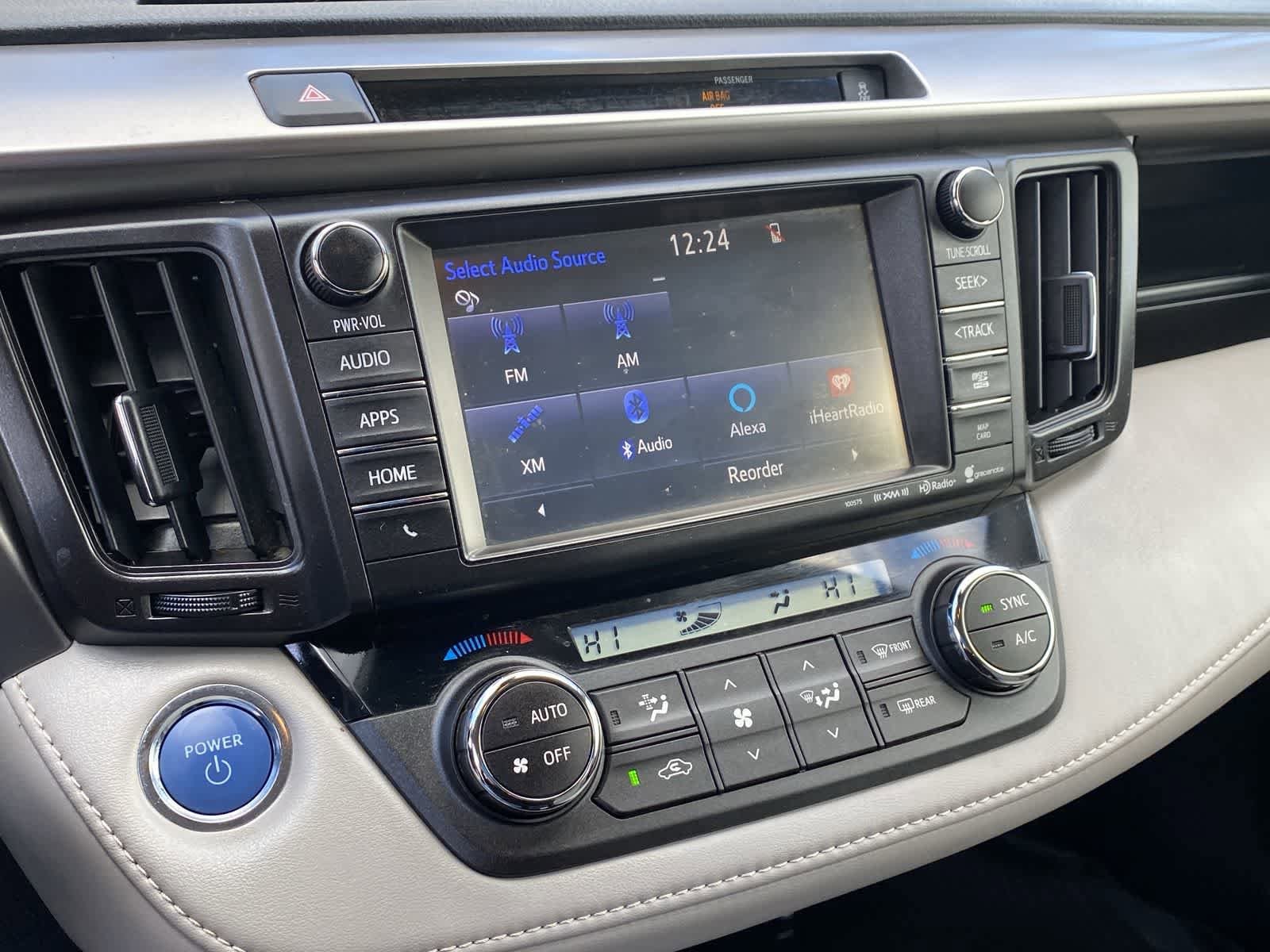 Thumbnail: 2016 Toyota RAV4 - 31