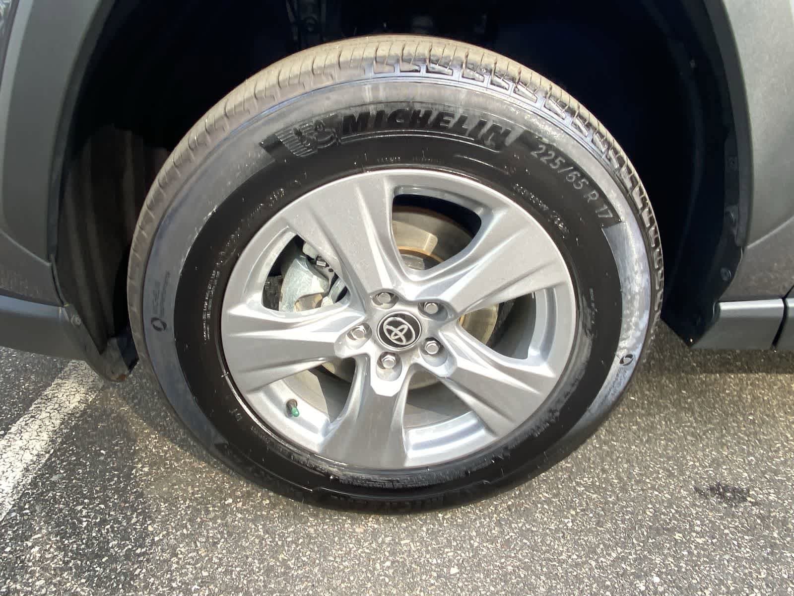 Thumbnail: 2025 Toyota RAV4 - 15