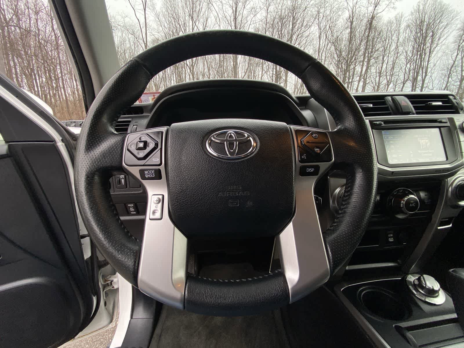Thumbnail: 2016 Toyota 4Runner - 33