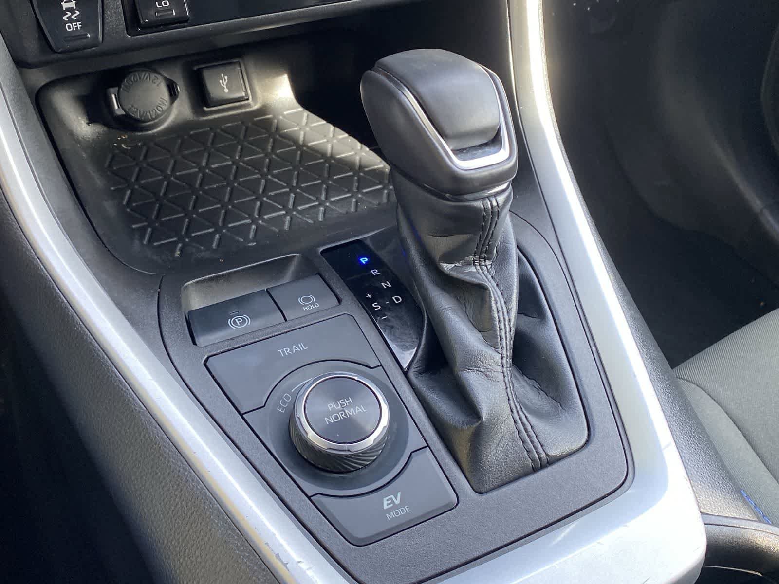 Thumbnail: 2022 Toyota RAV4 - 29