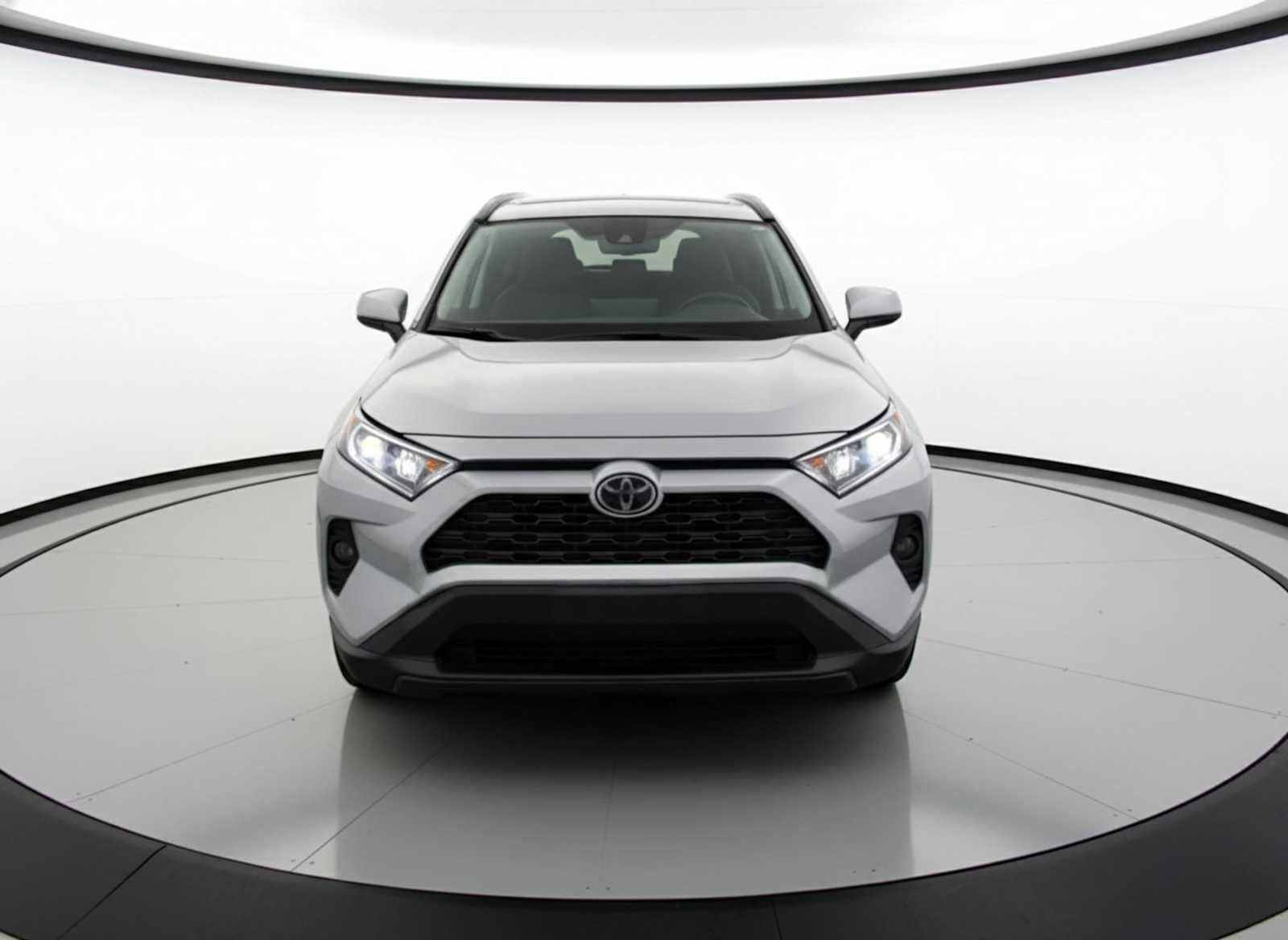 Thumbnail: 2021 Toyota RAV4 - 3