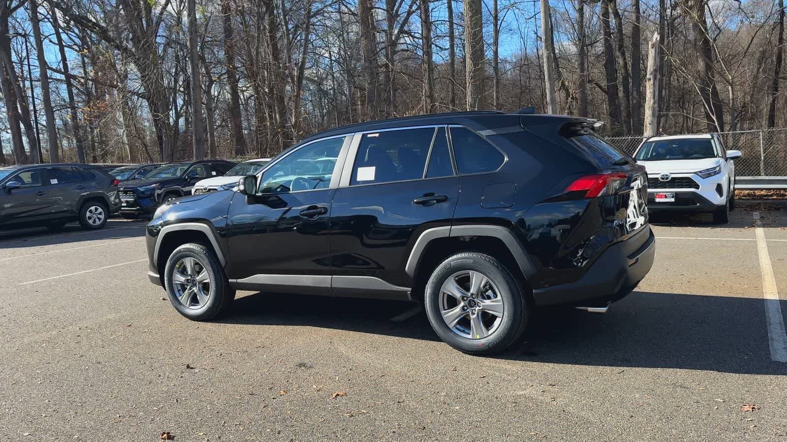 Thumbnail: 2025 Toyota RAV4 - 6